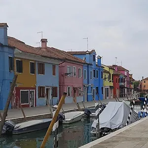 https://ca-84-burano.hotelinveneto.com